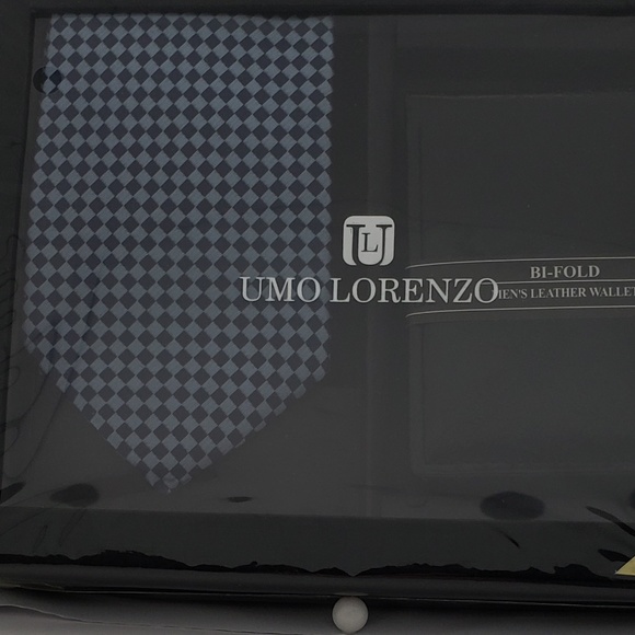 Tie and wallet